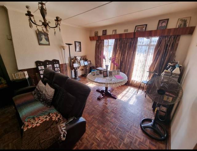 4 BEDROOM HOUSE FOR SALE IN TULISA PARK